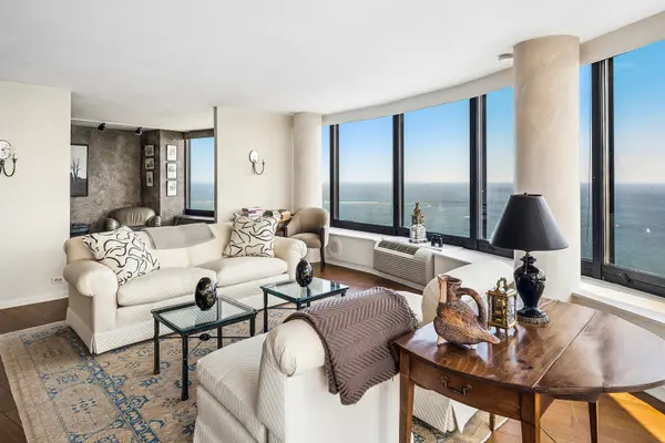 Address not disclosed, Chicago, IL 60601