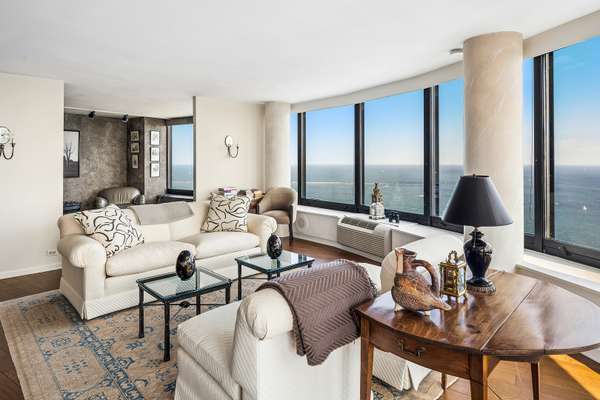 Address not disclosed, Chicago, IL 60601