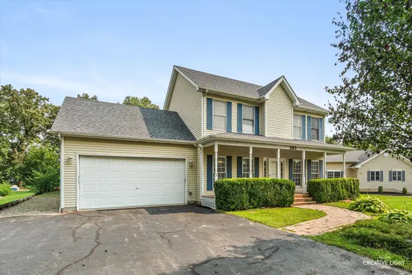 363 Dee CT, Somonauk, IL 60552