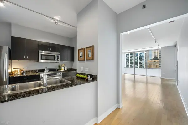 8 E Randolph ST #3202, Chicago, IL 60601