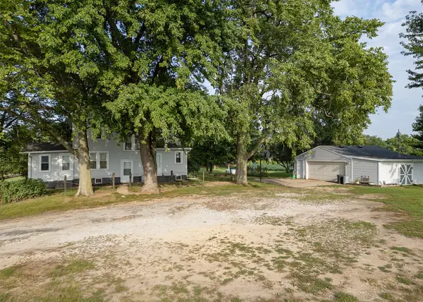 27242 E 2900th ST, Prophetstown, IL 61277