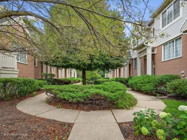 2124 W Concord LN, Addison, IL 60101