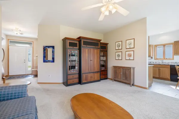 4225 Harvest LN, Cedar Falls, IA 50613