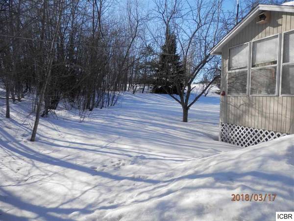 211 HAWKINS AVE, Coleraine, MN 55722