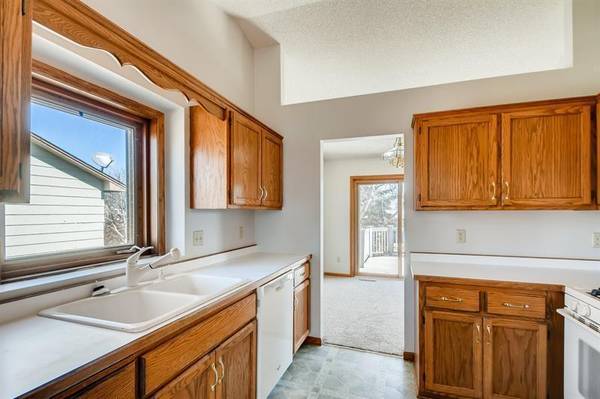 14430 Exley LN, Apple Valley, MN 55124