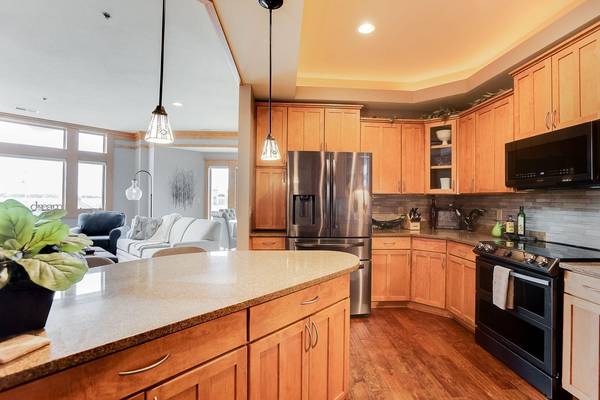 25 Lake ST N #201, Forest Lake, MN 55025