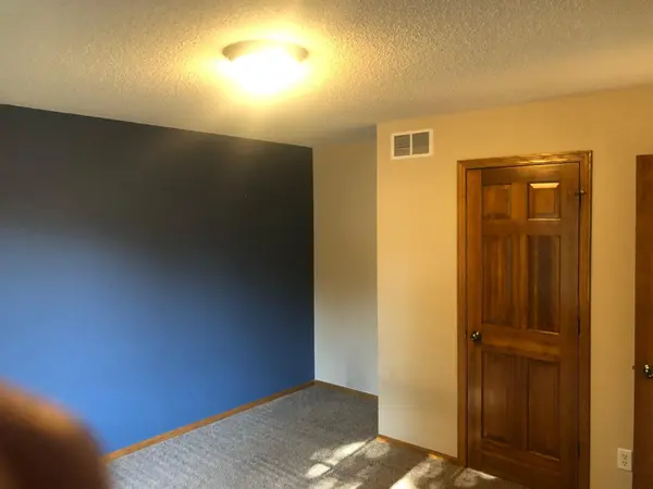 20967 Huntsville TRL, Lakeville, MN 55044