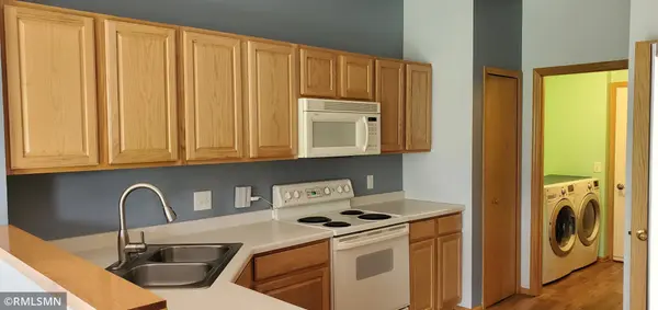 15719 France WAY #1313, Apple Valley, MN 55124