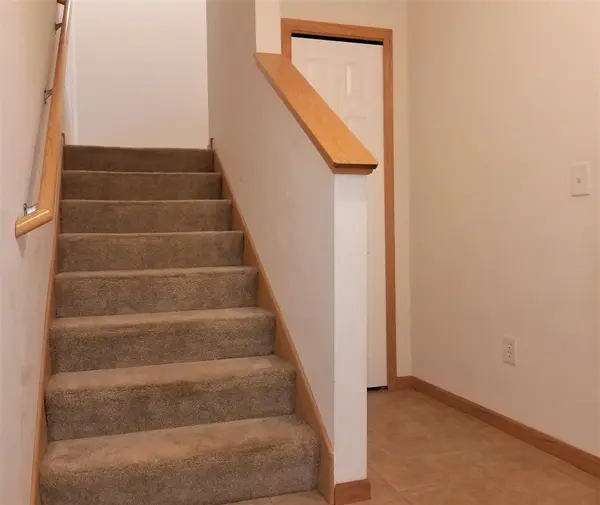 11810 Emery Village DR N, Champlin, MN 55316