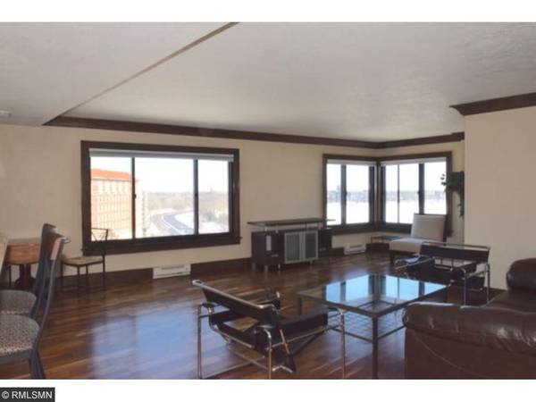 2950 Dean Pkwy #1002, Minneapolis, MN 55416