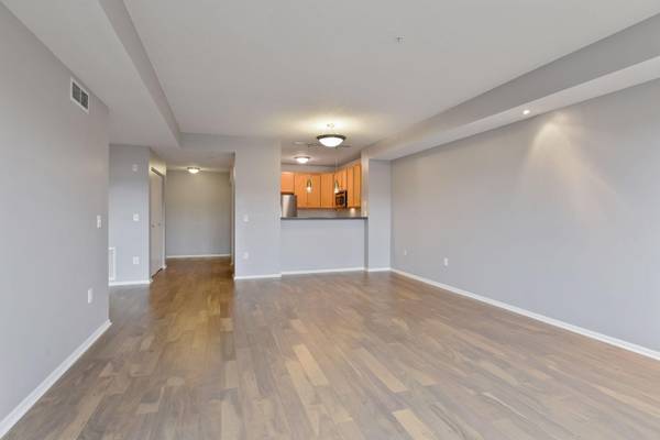 560 N 2nd ST #302, Minneapolis, MN 55401