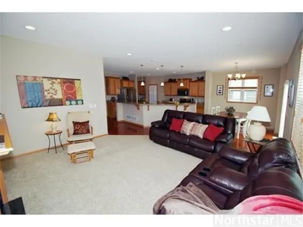 11622 Ivywood CIR, Woodbury, MN 55129