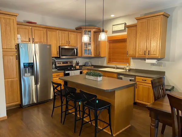 2713 Galway CT, Hudson, WI 54016