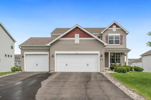 8035 Spring Lake LN, Shakopee, MN 55379