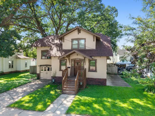 709 10th ST NE, Austin, MN 55912