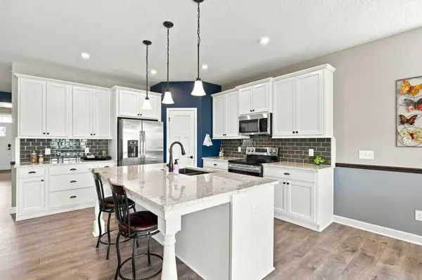 2209 Naples AVE, Cologne, MN 55322