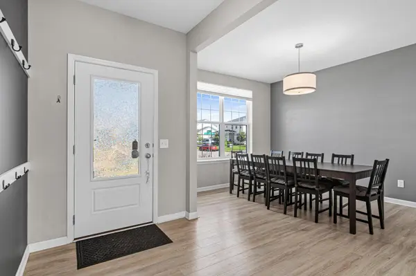 9774 Ambrose RD, Woodbury, MN 55129