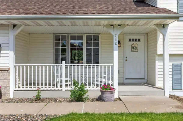 732 Marie CT, Delano, MN 55328