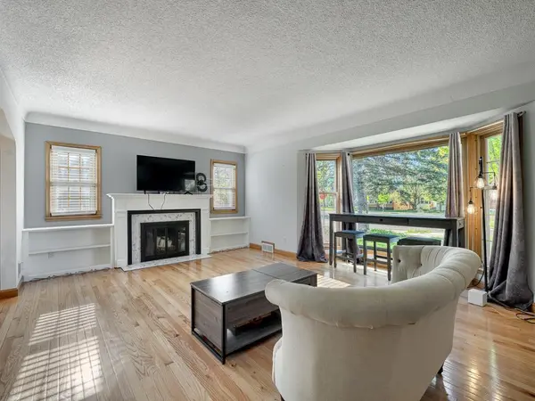 775 Wheelock Pkwy E, Saint Paul, MN 55106