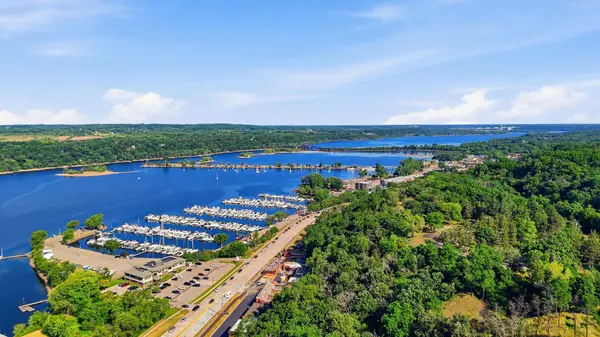 19 Birkmose Park LN, Hudson, WI 54016