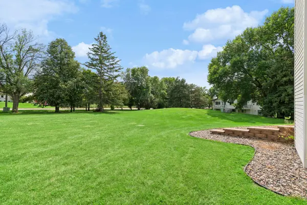 4122 Goldenrod LN N, Plymouth, MN 55441