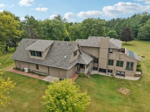 1315 Blackfoot TRL, Medina, MN 55356