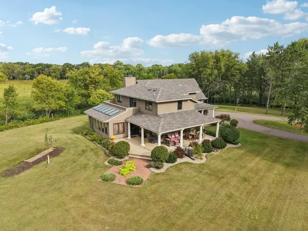 1315 Blackfoot TRL, Medina, MN 55356