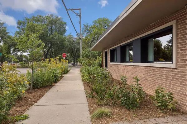 901 23rd AVE NE, Minneapolis, MN 55418