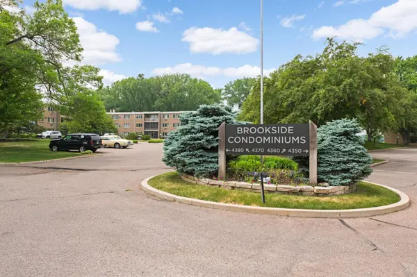 4380 Brookside CT #118, Edina, MN 55436