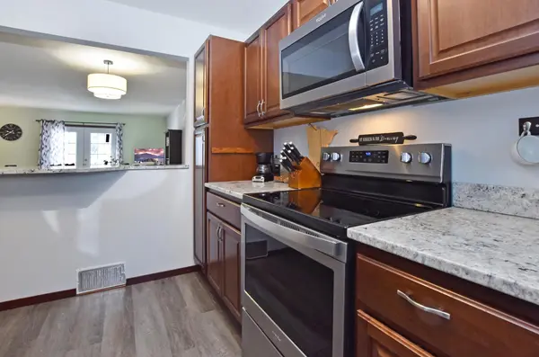 1860 Mcmenemy ST #I, Maplewood, MN 55117