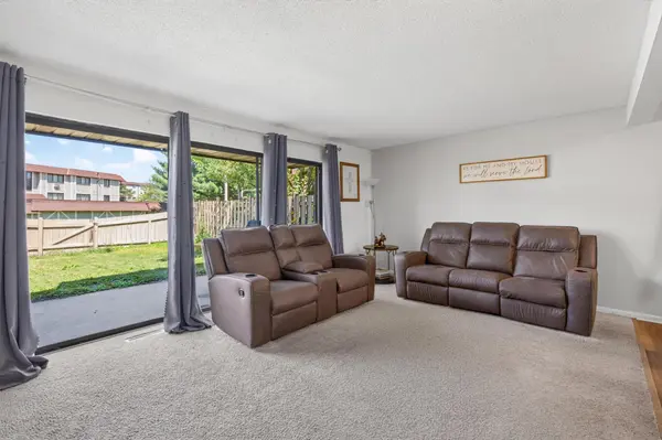 123 McKnight RD N #J, Saint Paul, MN 55119