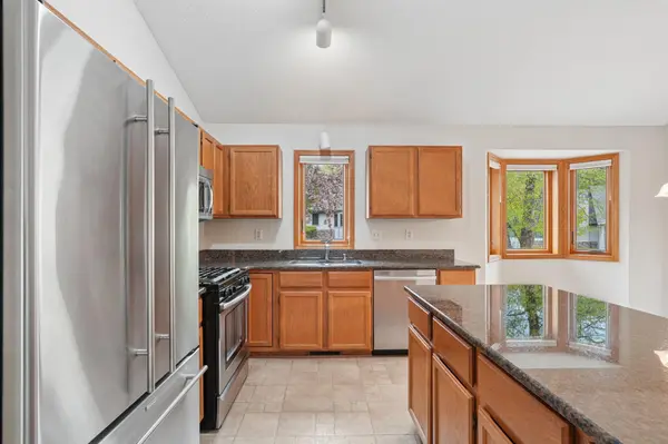 13530 Parkwood DR, Burnsville, MN 55337