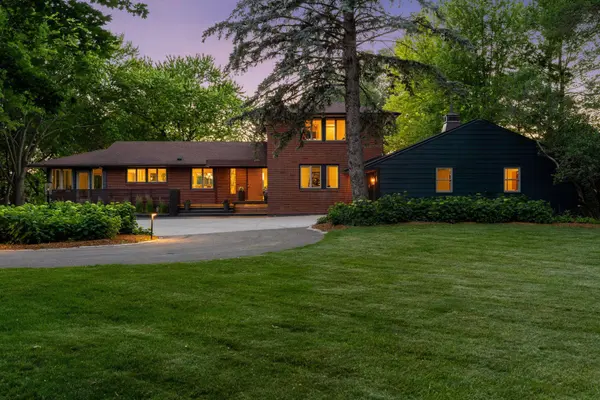3369 Snelling AVE N, Arden Hills, MN 55112