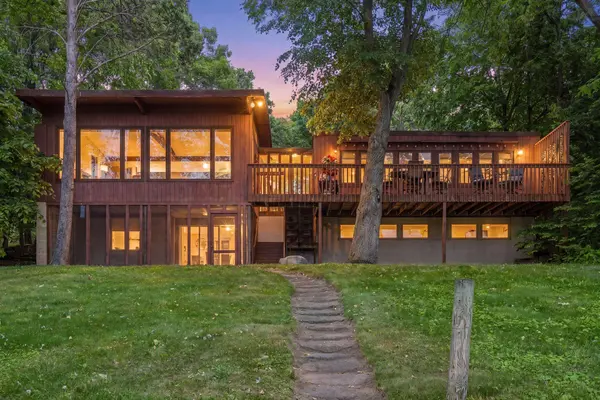 40 E Golden Lake RD, Circle Pines, MN 55014