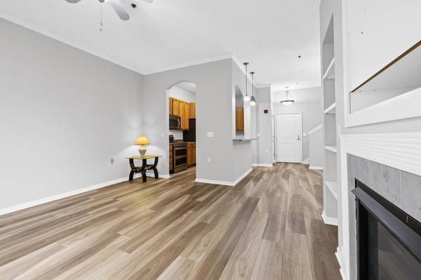 10075 City Walk DR #104, Woodbury, MN 55129