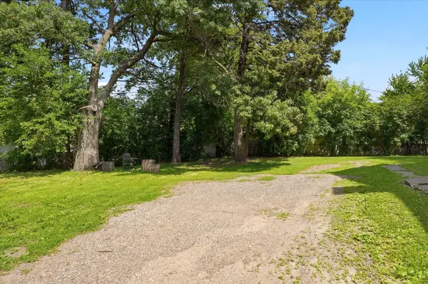 1667 Ames AVE, Saint Paul, MN 55106