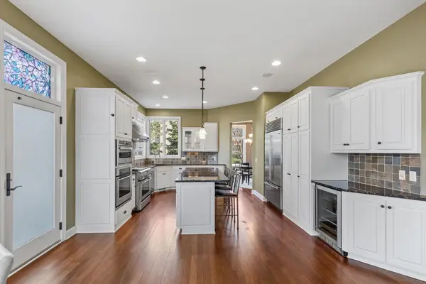 9106 Cold Stream LN, Eden Prairie, MN 55347