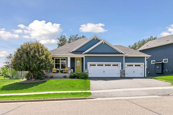 1316 Bluff Border RD, New Richmond, WI 54017