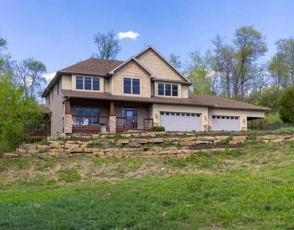 908 87th AVE, Hudson, WI 54016