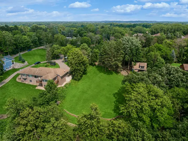 7080 Rolling Acres RD, Excelsior, MN 55331