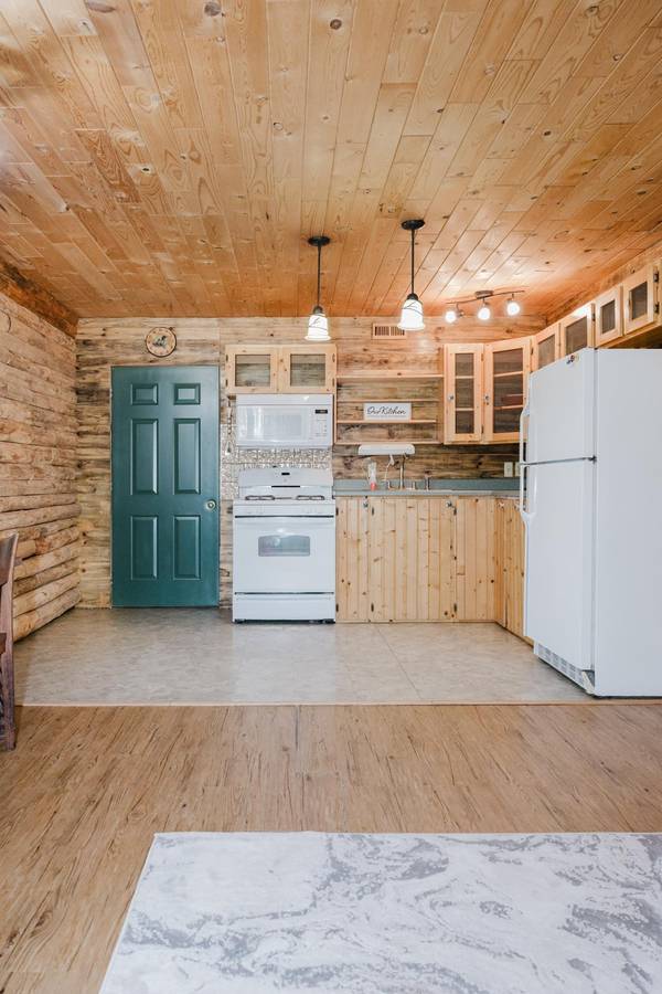 25266 Oak Knoll TRL, Osage, MN 56570