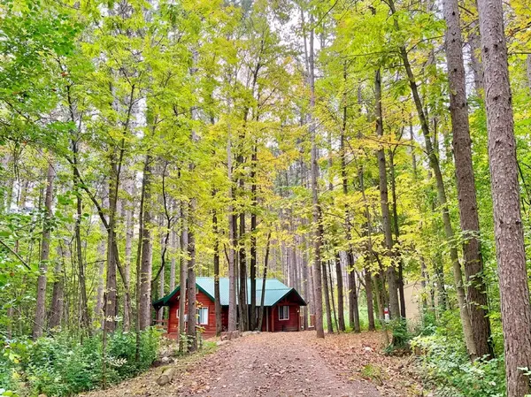 2633 Pine LN, Mora, MN 55051