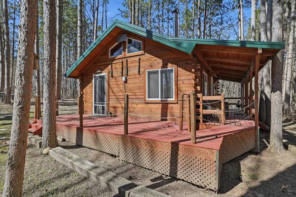 2633 Pine LN, Mora, MN 55051