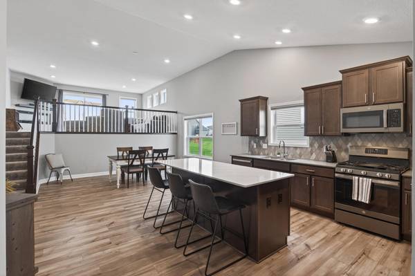 7360 Crane DR, Lino Lakes, MN 55038