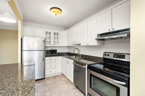 400 Groveland AVE #809, Minneapolis, MN 55403