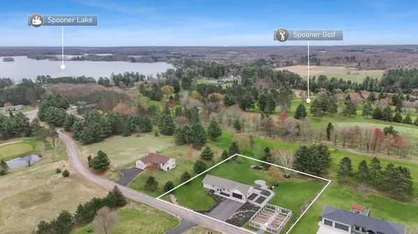 W6199 Fairway DR, Spooner, WI 54801