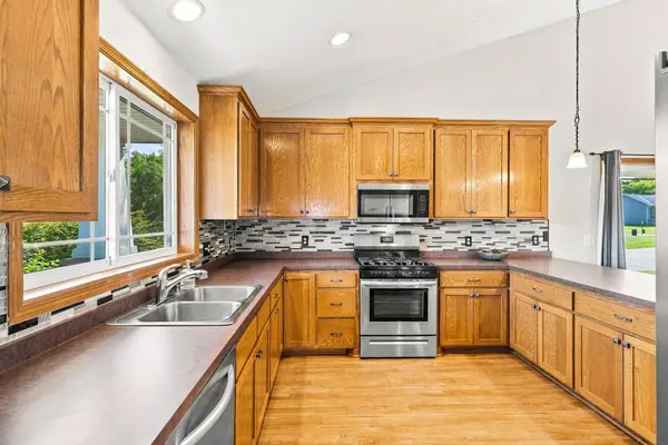 9195 Prairie ST, Elko New Market, MN 55020