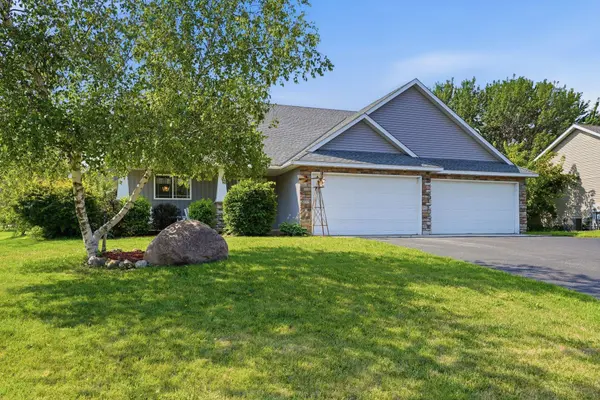 9195 Prairie ST, Elko New Market, MN 55020