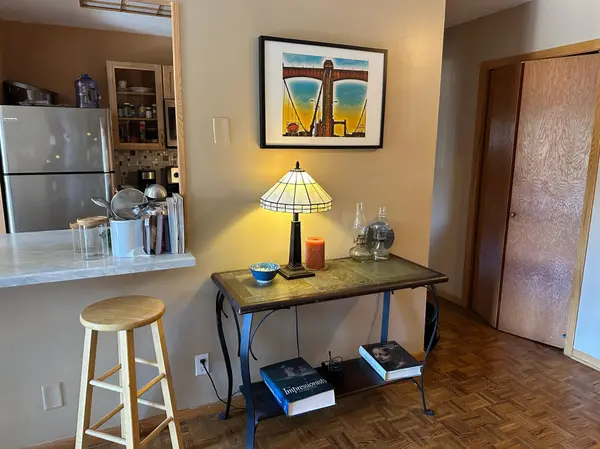 410 Groveland AVE #305, Minneapolis, MN 55403