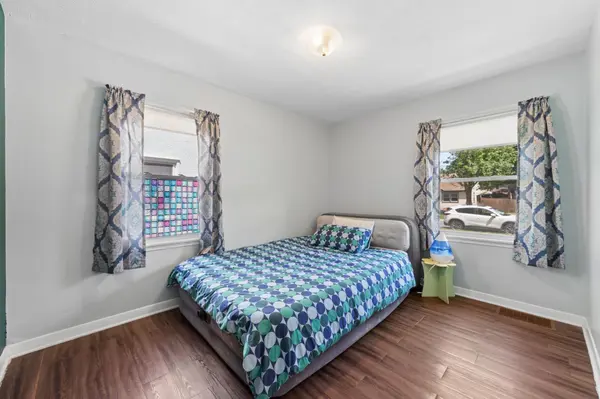 402 Jefferson AVE S, Edina, MN 55343